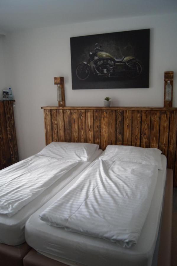 La Irmania Pension Ledenitzen Extérieur photo