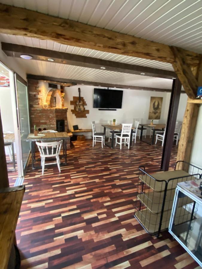 La Irmania Pension Ledenitzen Extérieur photo
